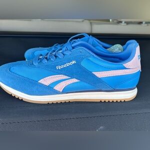 Reebok women’s 71/2 tennis shoes New